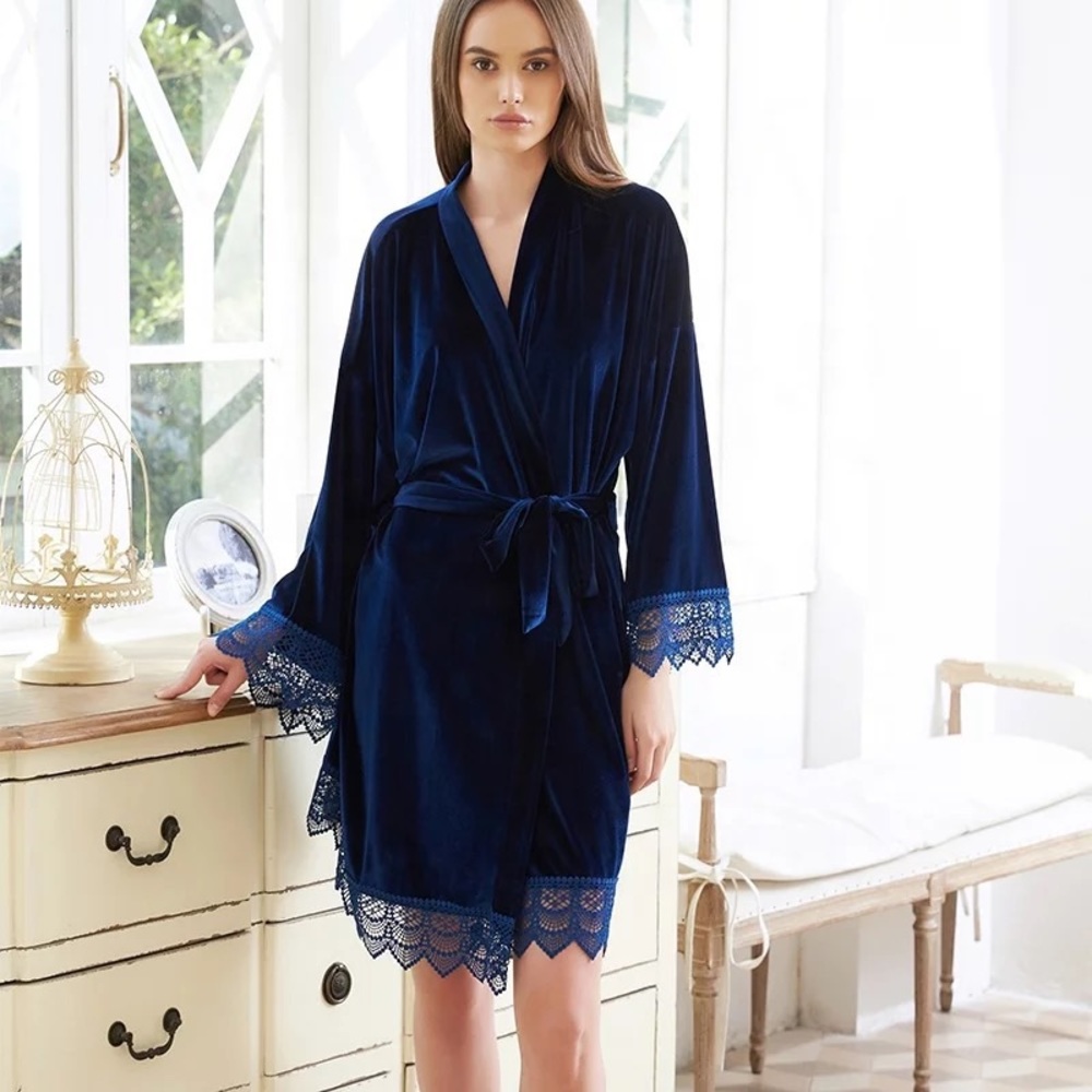 Velvet Lace robe